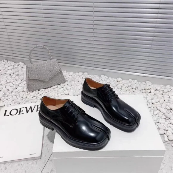 Loewe Glossy Black Women's Oxford Shoes - Picture 1 of 9